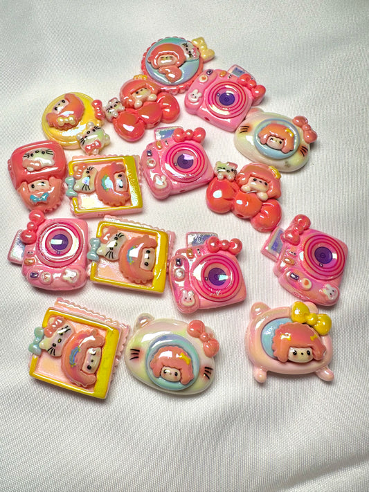 Hello Kitty themed flat charm beads